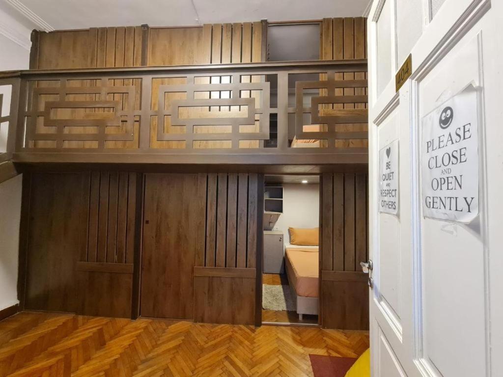 Hostel Hub *